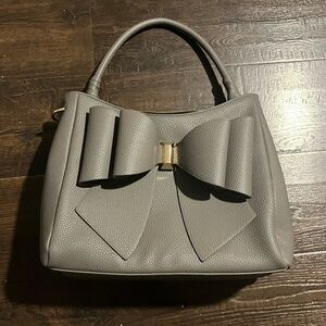 EUC cute gray bag with bow